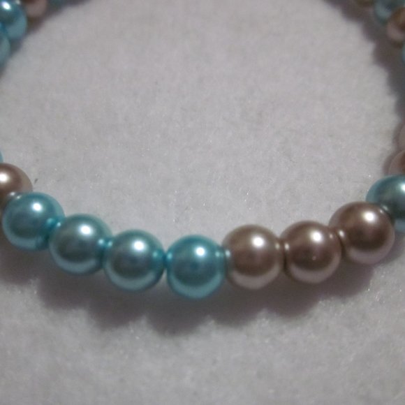 Aqua and Beige Stretch Bracelet. - Picture 2 of 6